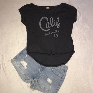 Hollister tee